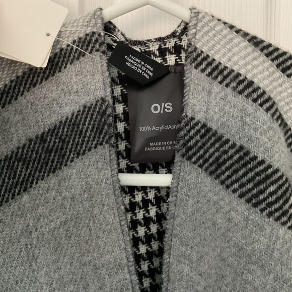 🆕 Gray/Black Reversible Checkered Fleece Shawl - Picture 10 of 11